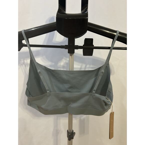 NWT SKIMS Women's Gray Sports Bra Size M - Picture 5 of 6